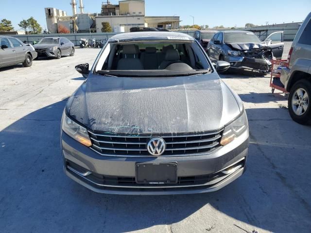 2018 Volkswagen Passat SE