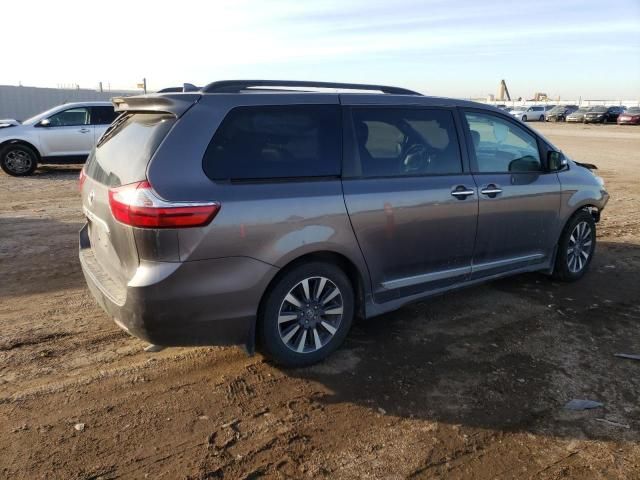 2019 Toyota Sienna XLE