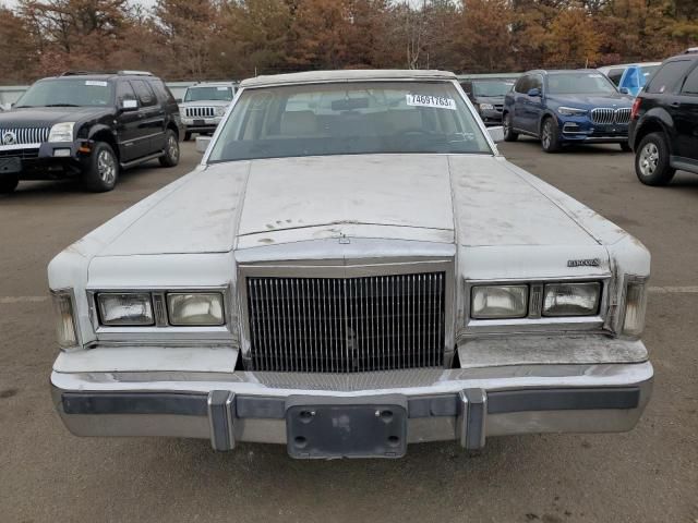 1988 Lincoln Town Car Signature