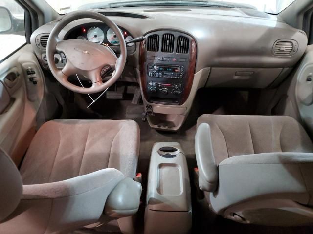 2003 Chrysler Town & Country LX