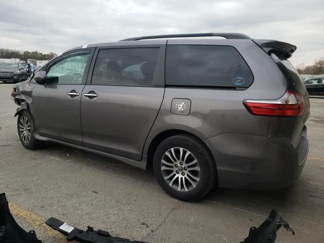 2019 Toyota Sienna XLE