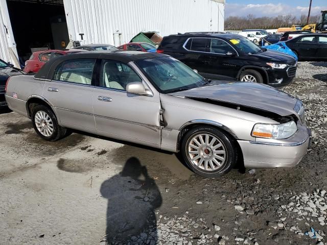 2003 Lincoln Town Car Signature