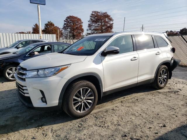 2019 Toyota Highlander SE