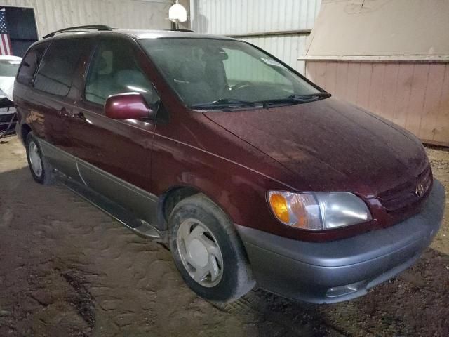 2002 Toyota Sienna LE