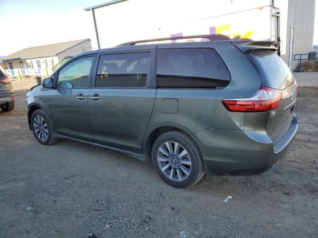 2018 Toyota Sienna XLE