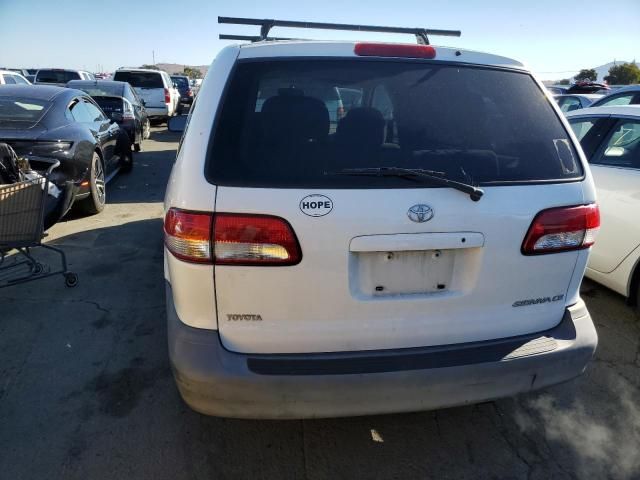 2001 Toyota Sienna CE