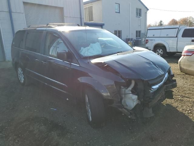 2012 Chrysler Town & Country Touring