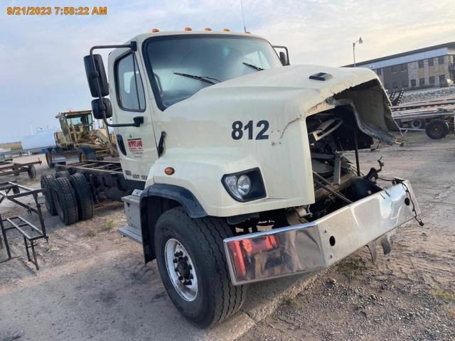 2022 Freightliner 114SD