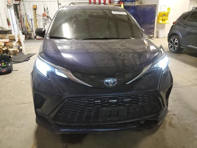 2022 Toyota Sienna XSE