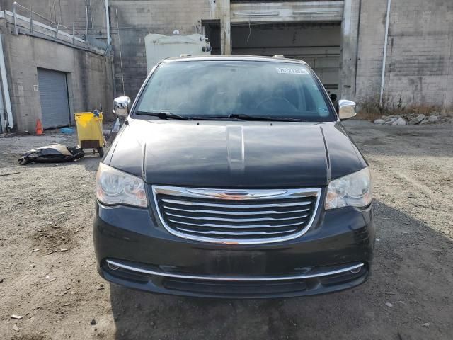 2013 Chrysler Town & Country Touring L