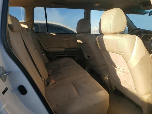 2004 Toyota Highlander Base