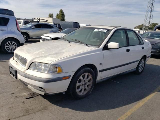 2000 Volvo S40