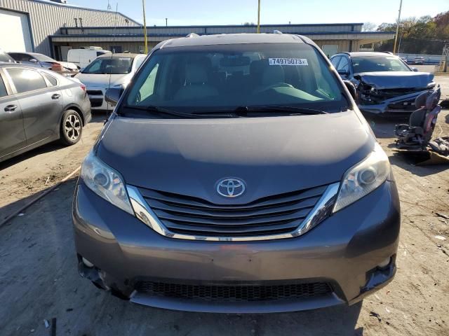 2011 Toyota Sienna XLE