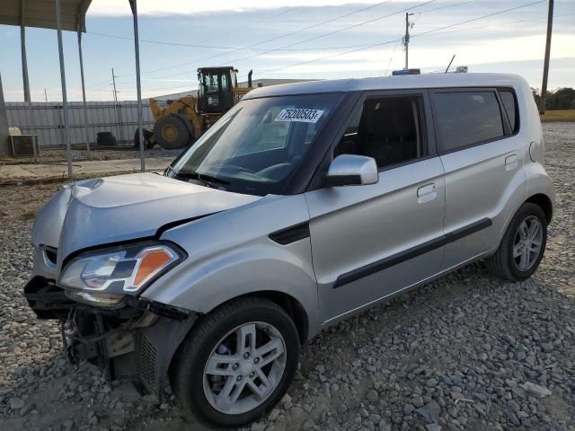 2010 KIA Soul +