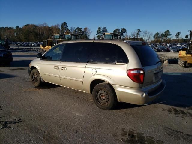 2005 Chrysler Town & Country LX