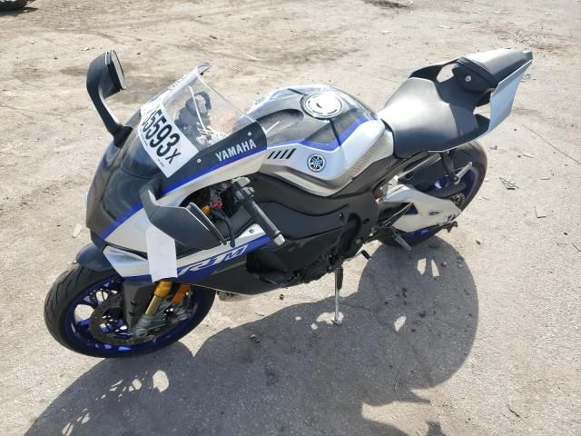 2019 Yamaha YZFR1M