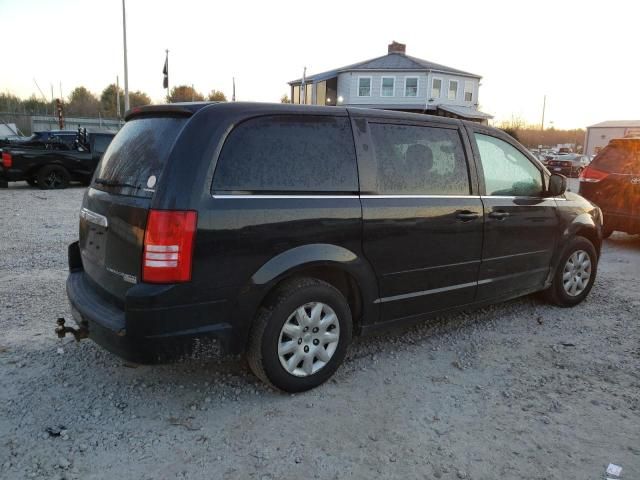 2010 Chrysler Town & Country LX