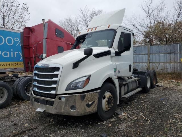 2022 Freightliner Cascadia 126