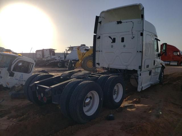 2015 Freightliner Cascadia 125