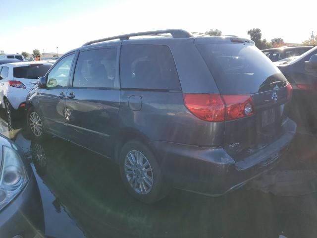 2009 Toyota Sienna XLE