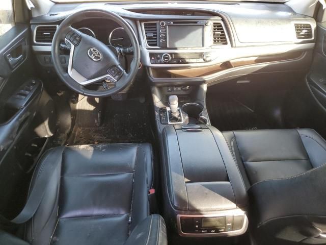 2019 Toyota Highlander SE