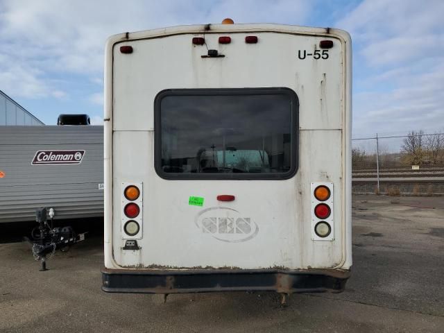 2006 Ford Econoline E350 Super Duty Cutaway Van