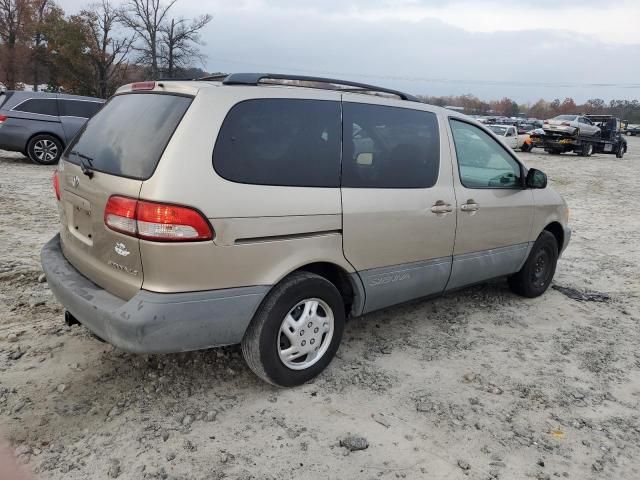 2001 Toyota Sienna LE