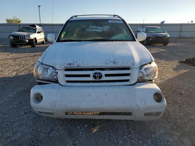 2004 Toyota Highlander Base