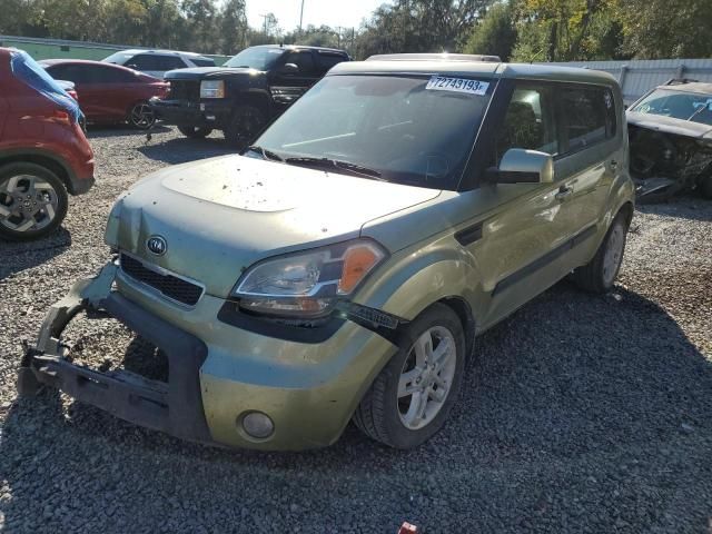 2011 KIA Soul +