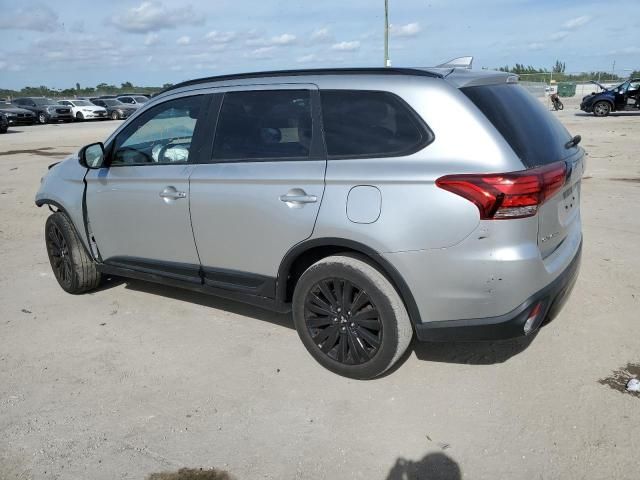 2020 Mitsubishi Outlander SE