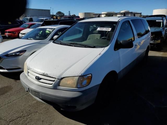 2001 Toyota Sienna CE