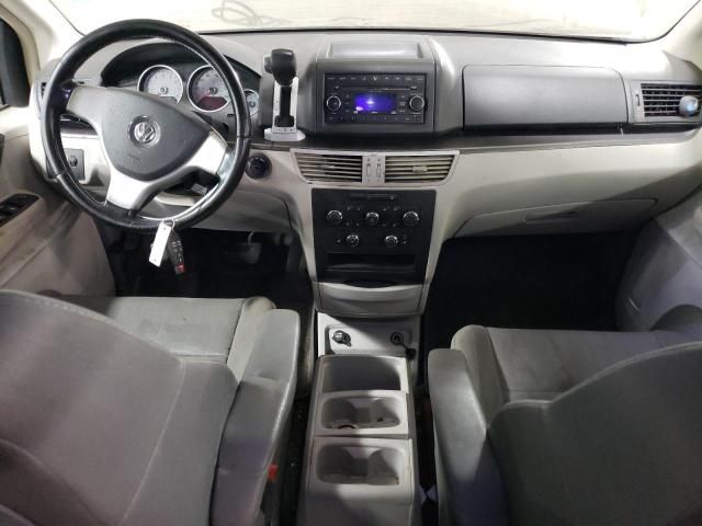 2009 Volkswagen Routan SE