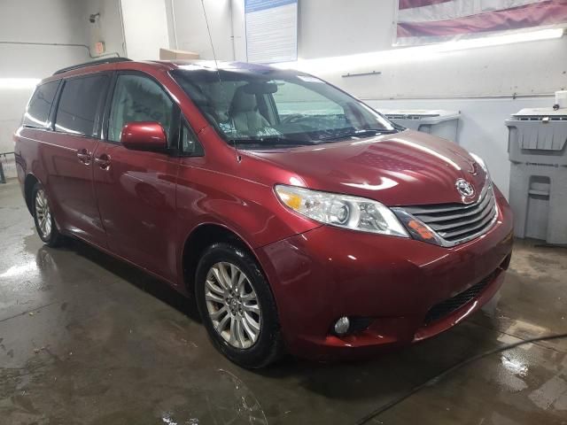 2011 Toyota Sienna XLE