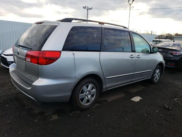 2004 Toyota Sienna CE