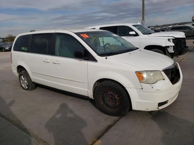 2010 Chrysler Town & Country LX