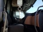 2019 Freightliner Cascadia 126