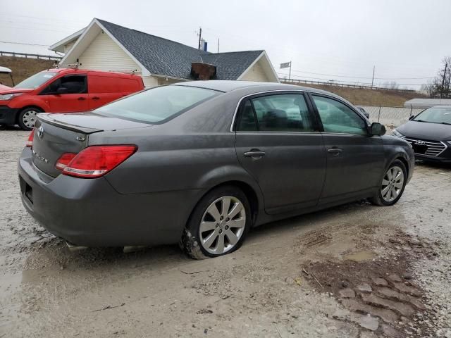 2005 Toyota Avalon XL