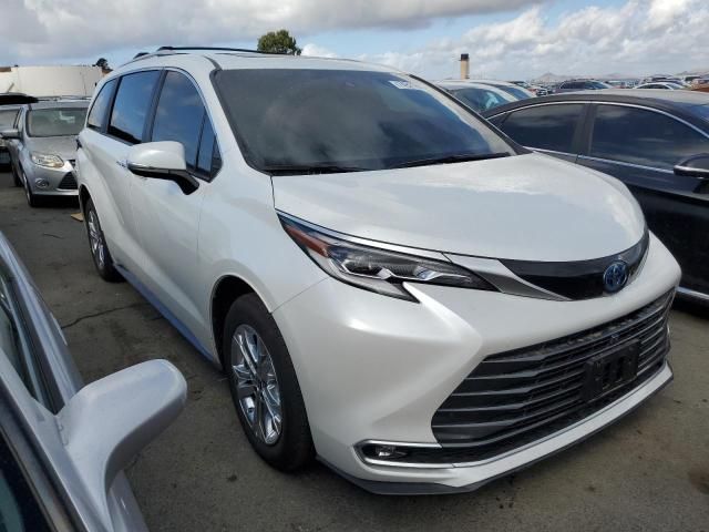 2023 Toyota Sienna Limited