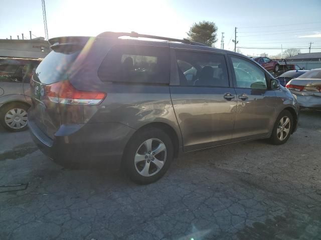 2011 Toyota Sienna LE