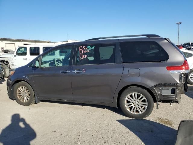 2011 Toyota Sienna XLE