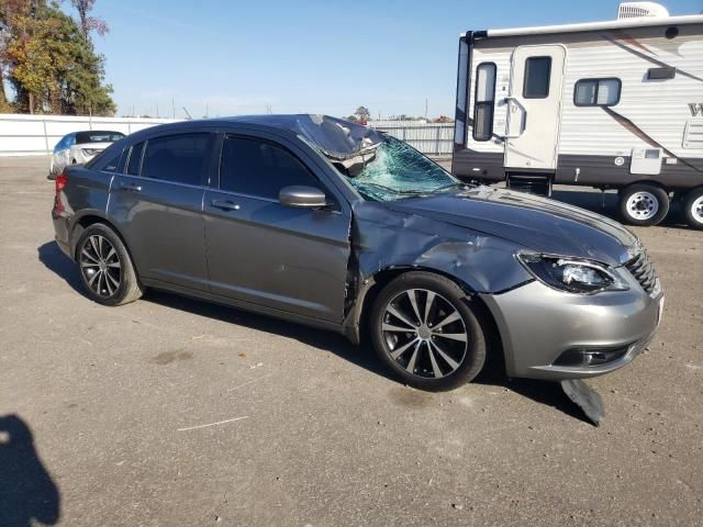 2013 Chrysler 200 Limited