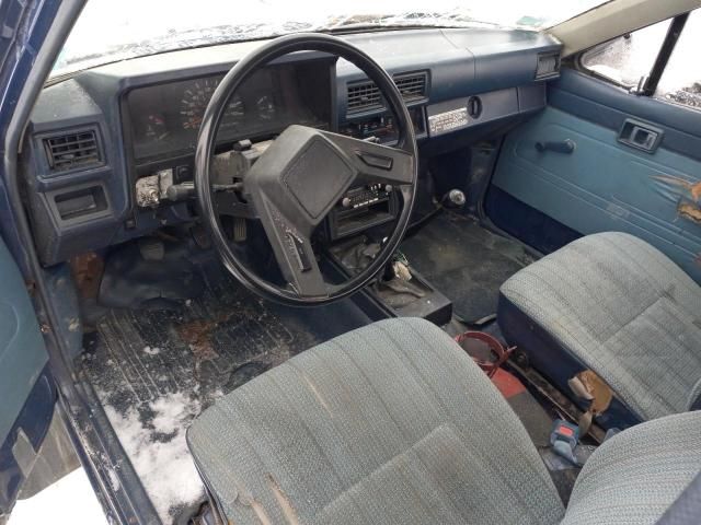 1985 Toyota Pickup Xtracab RN66 DLX