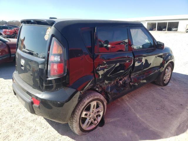 2010 KIA Soul +