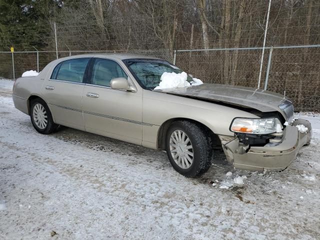 2004 Lincoln Town Car Executive