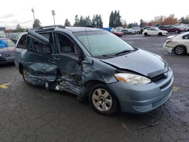 2004 Toyota Sienna CE