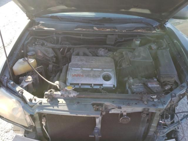 2004 Toyota Highlander Base