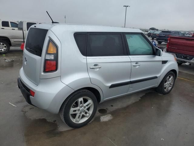 2011 KIA Soul +