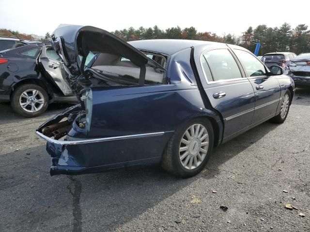 2004 Lincoln Town Car Executive