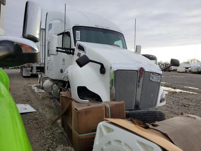 Salvage cars for sale from Copart Wichita, KS: 2022 Kenworth Construction T680