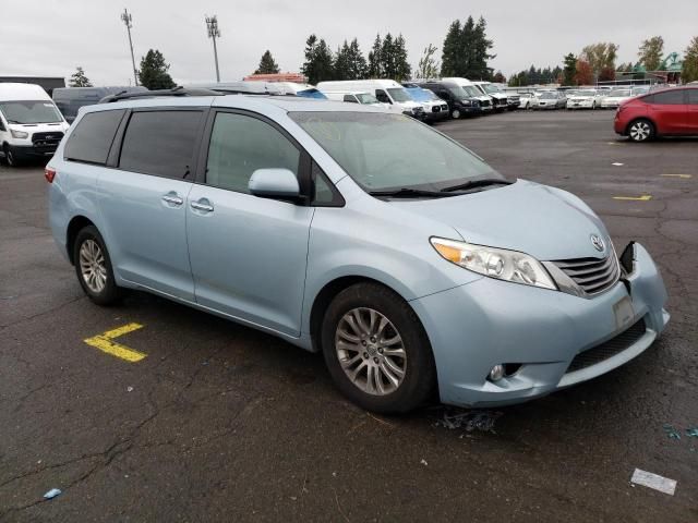 2015 Toyota Sienna XLE